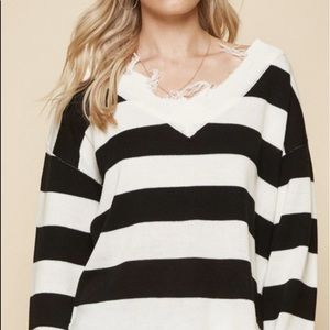 Andree By Unit black and white sweater